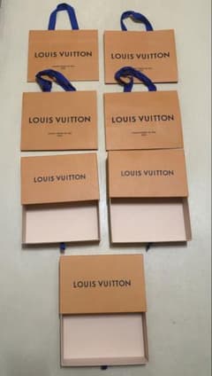 美品】LOUIS VUITTON 空箱×3箱 ＆ 紙袋×4枚 セット - メルカリ
