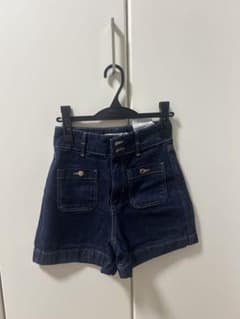 ZARA ダークブルー ショートパンツのサムネイル