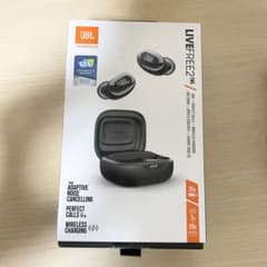 (bbb様専用)JBL LIVE FREE 2 ブラックのサムネイル