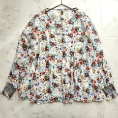 美品】BEARDSLEY 花柄 長袖 ブラウス 袖シャーリング F - メルカリ
