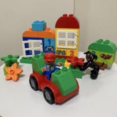 【お値下げしました】LEGO duplo 緑色収納ボックス付きのサムネイル