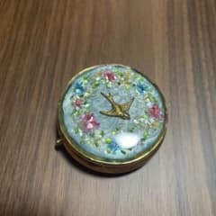 装飾付きピルケースのサムネイル