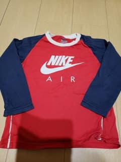 専用。NIKE ナイキ 長袖Tシャツのサムネイル