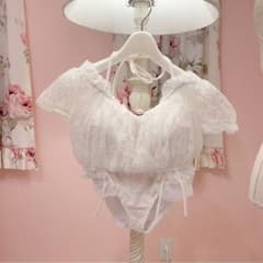 るい様専用【新品未使用】レア Swankiss 水着 ビキニのサムネイル