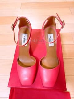新品 ヴァレンティノガラヴァーニパンプスのサムネイル