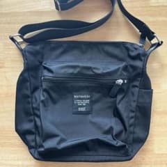 公式購入正規品 marimekko PAL ショルダーバッグ ブラックのサムネイル