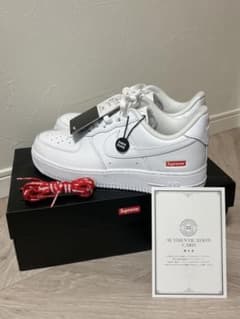 Supreme Nike Air Force 1 Low ホワイトのサムネイル
