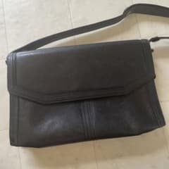 REGALO レガロショルダーバッグブラックのサムネイル