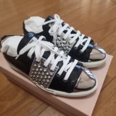 ※Sakura※miumiu スタッズスニーカー Sakura様専用※miumiu スタッズスニーカー - メルカリ