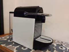 【美品】ネスプレッソ　ピクシークリップ　Nespresso コーヒーマシーン本体のサムネイル