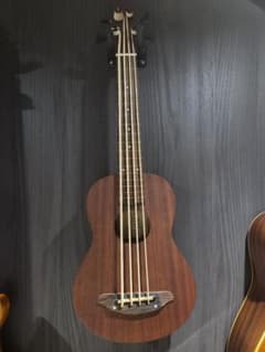 音音　ウクレレベース　アコースティックベース　フレットレス OT-UB/FL 音音 ウクレレベース アコースティックベース フレットレス OT