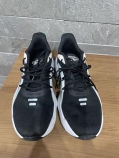 Reebokスニーカーのサムネイル
