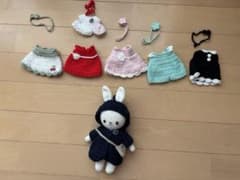 ウサギのあみぐるみとドレスセットのサムネイル