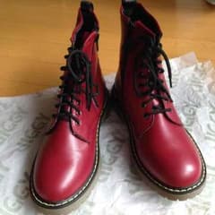 新品✨マーチン風 ブーツのサムネイル