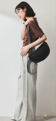 ADAM ET ROPE ムスビショルダーバッグ 黒のサムネイル