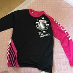 バドミントン薄手長袖Tシャツのサムネイル