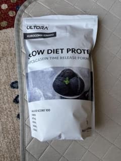 ULTORA slow diet protein 黒ゴマきなこ風味 1kgのサムネイル