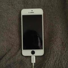 iPhone5s 32G au  ゴールド！のサムネイル