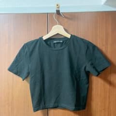 ZARA Tシャツのサムネイル