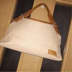 バーバリー バック バッグ ベージュ おしゃれのサムネイル
