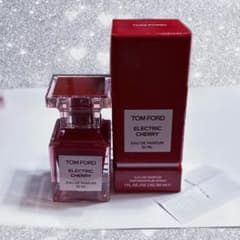 トムフォード エレクトリックチェリー オード パルファム 30ml - メルカリ