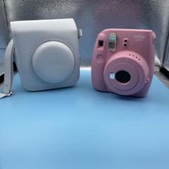 Fujifilm instax mini 8+ 本体 ピンク ケース付のサムネイル
