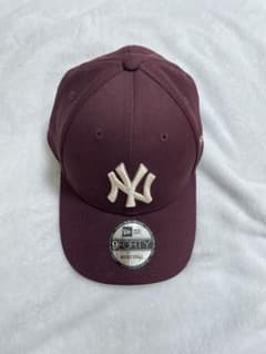 New Era 9FORTY バーガンディキャップ 未使用品のサムネイル