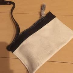 バレンシアガ新品ポーチのサムネイル