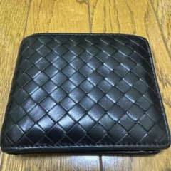 BOTTEGA VENETA イントレチャート ブラックレザー 二つ折り財布のサムネイル