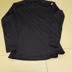 DESCENTE  長袖ブラックアンダーシャツ  140cmのサムネイル