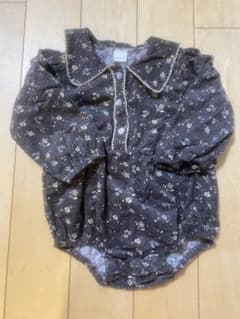 テータテート　バースデイ　ロンパース　コーデュロイ　　長袖　花柄　グレーのサムネイル