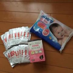 おまけ付き ♡ ８０枚！！！ 赤ちゃんにの手、口拭きに♡ウェットシートのサムネイル