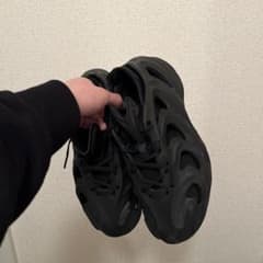 adidas アディフォーム スニーカー及びサンダルのサムネイル