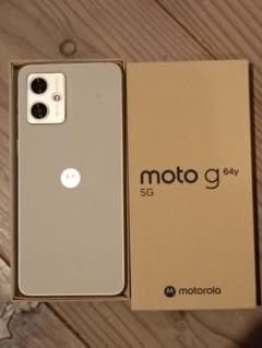 moto g 64y 5G バニラクリームのサムネイル