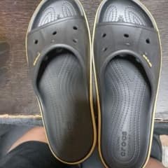 Crocs Iconic Comfort サンダル ブラック/ゴール　みい様専用のサムネイル