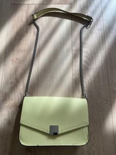ZARA ショルダーバッグのサムネイル