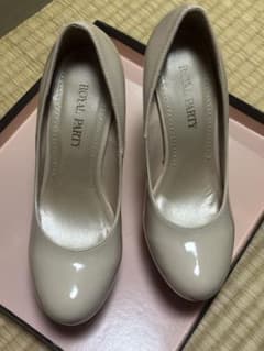 ROYAL PARTY ベージュ エナメルパンプス 厚底のサムネイル