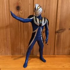 a*3様 ウルトラマンガイア 英雄勇像 ウルトラマンアグル (V1) 挑発