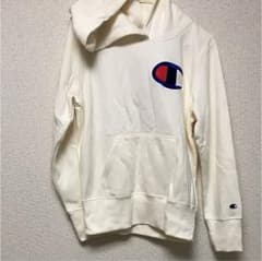M様専用 新品チャンピオンのパーカーのサムネイル