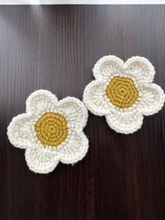 花形 かぎ編み コースター 2枚セット／ハンドメイドのサムネイル