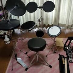 練習用ドラムセット Pearlのフットペダル付のサムネイル