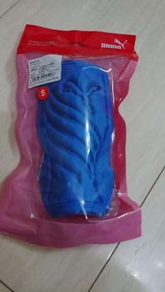プーマ レガースのサムネイル