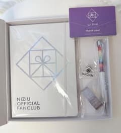 NiziU公式 ファンクラブセット ボールペンのサムネイル