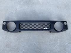 ジムニー　フロントグリル