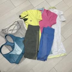 ヨガウェアスターターセット（ブラトップ、Tシャツ、レギンス）のサムネイル