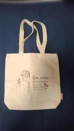 Rose petals トートバッグのサムネイル