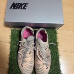 NIKE PHANTOM GX サッカースパイクのサムネイル