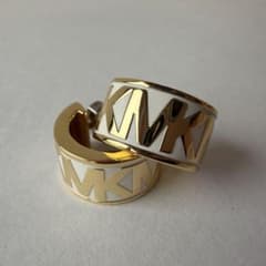MICHAEL KORS マイケルコース MKロゴ エナメル フープピアスのサムネイル