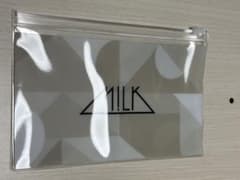EBiDANくじ ラストワン MILK クリアポーチ フラットケースのサムネイル