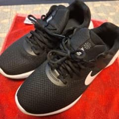 ゆうちゃん❗️新品未使用　On ブラック スニーカー NIKE スニーカー ブラック 25cm - メルカリ